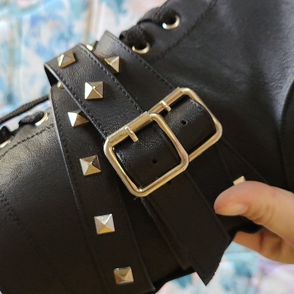Nuraxy Studded Strap Platform boots - Picture 4 of 5